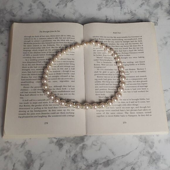 Pearls with Studded Diamonds Necklace - Picture 14 of 15